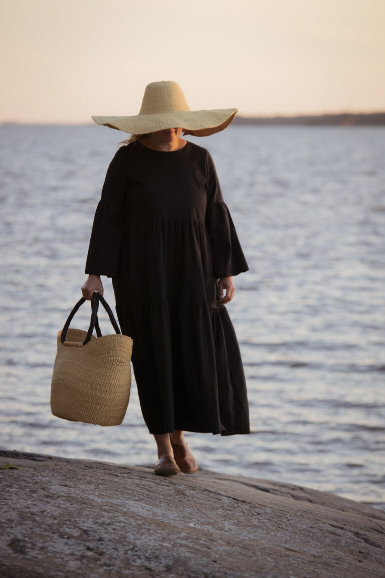 Basket Bag L & Hat XL. Photo by Dorit Salutskij